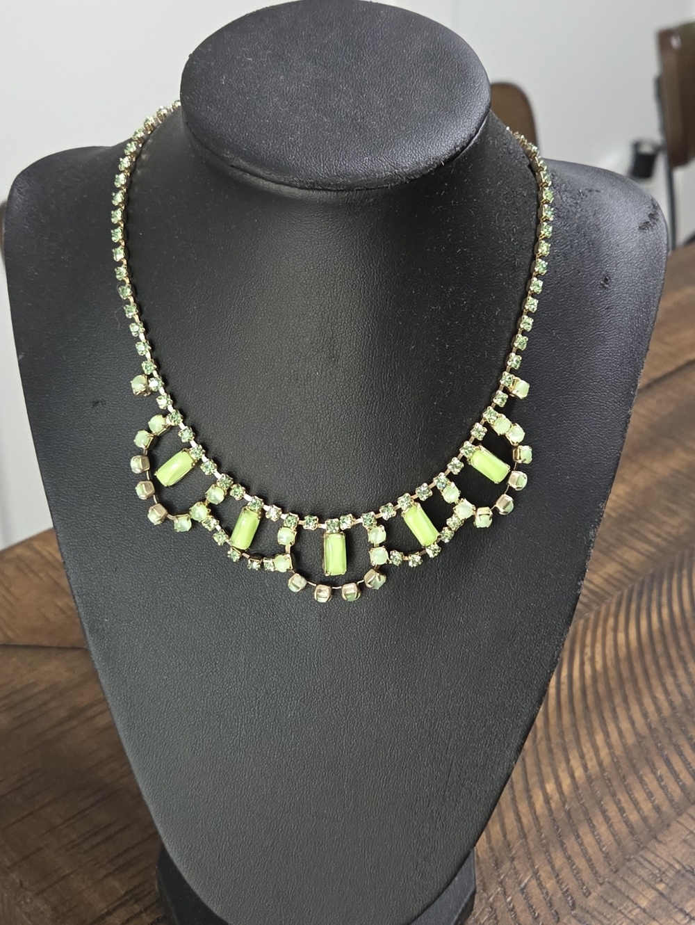 Green Rhinestone Statement Necklace - Women Jewelry